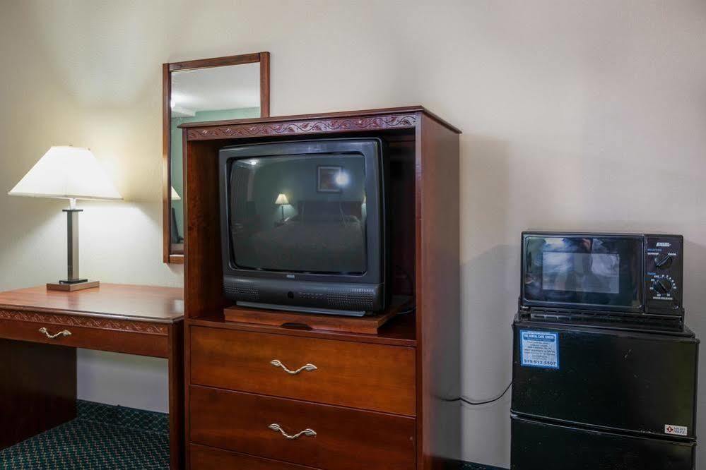 Motel 6-Kenly, Nc Eksteriør bilde