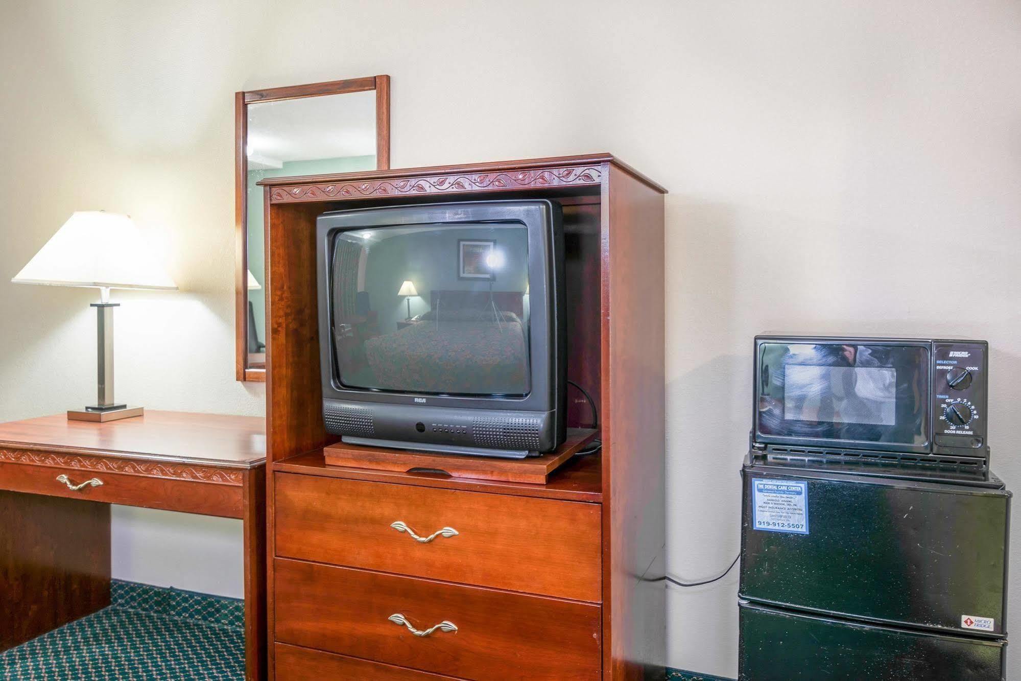 Motel 6-Kenly, Nc Eksteriør bilde