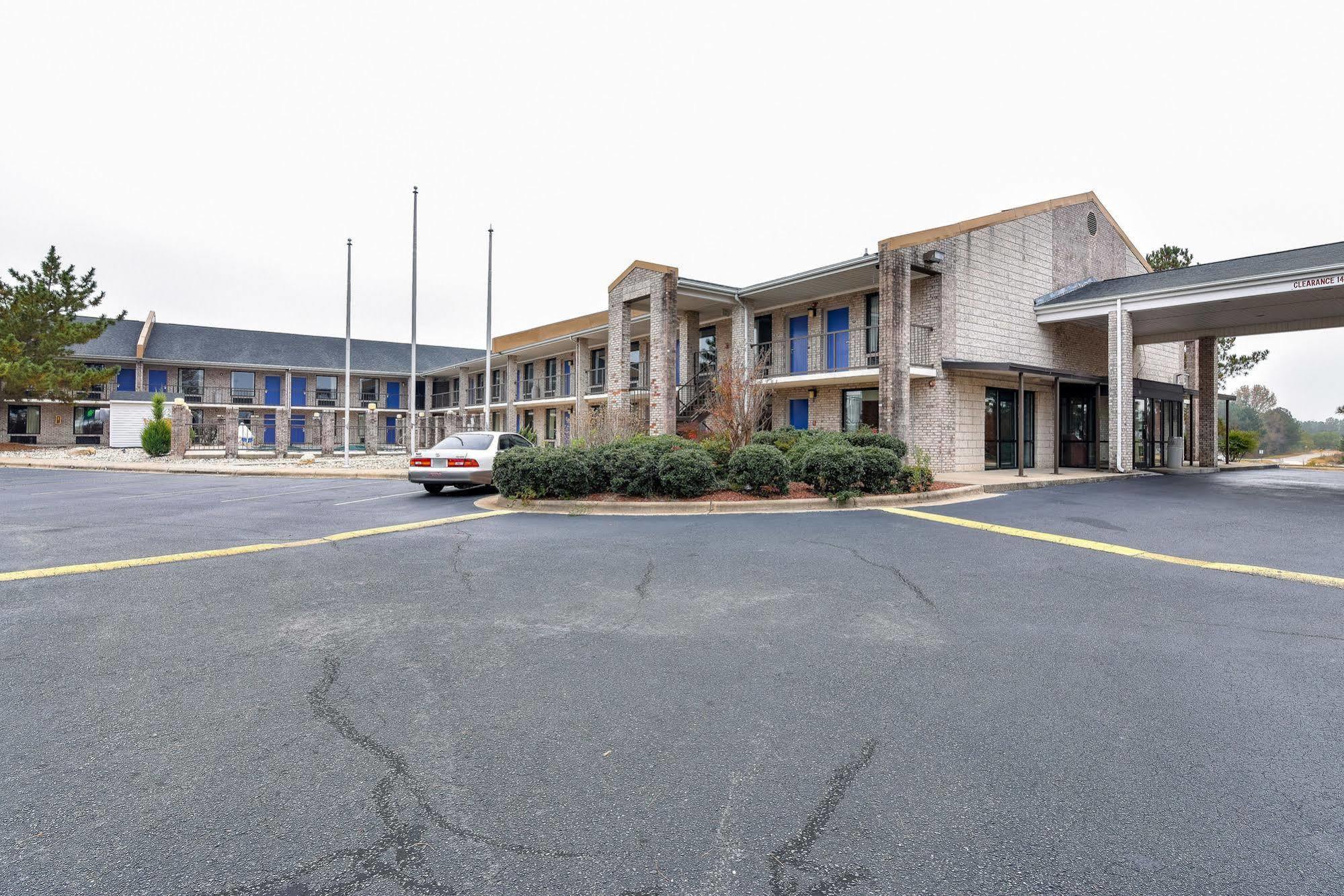 Motel 6-Kenly, Nc Eksteriør bilde