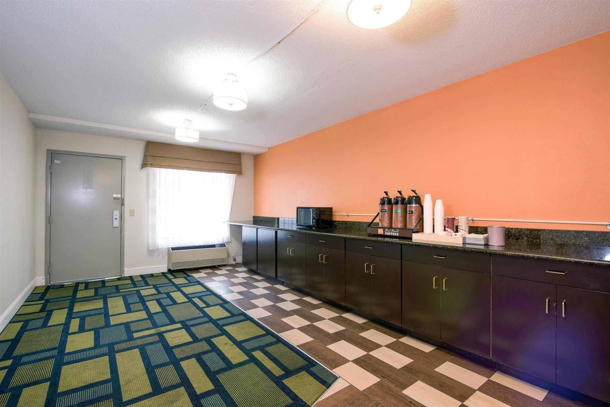 Motel 6-Kenly, Nc Eksteriør bilde