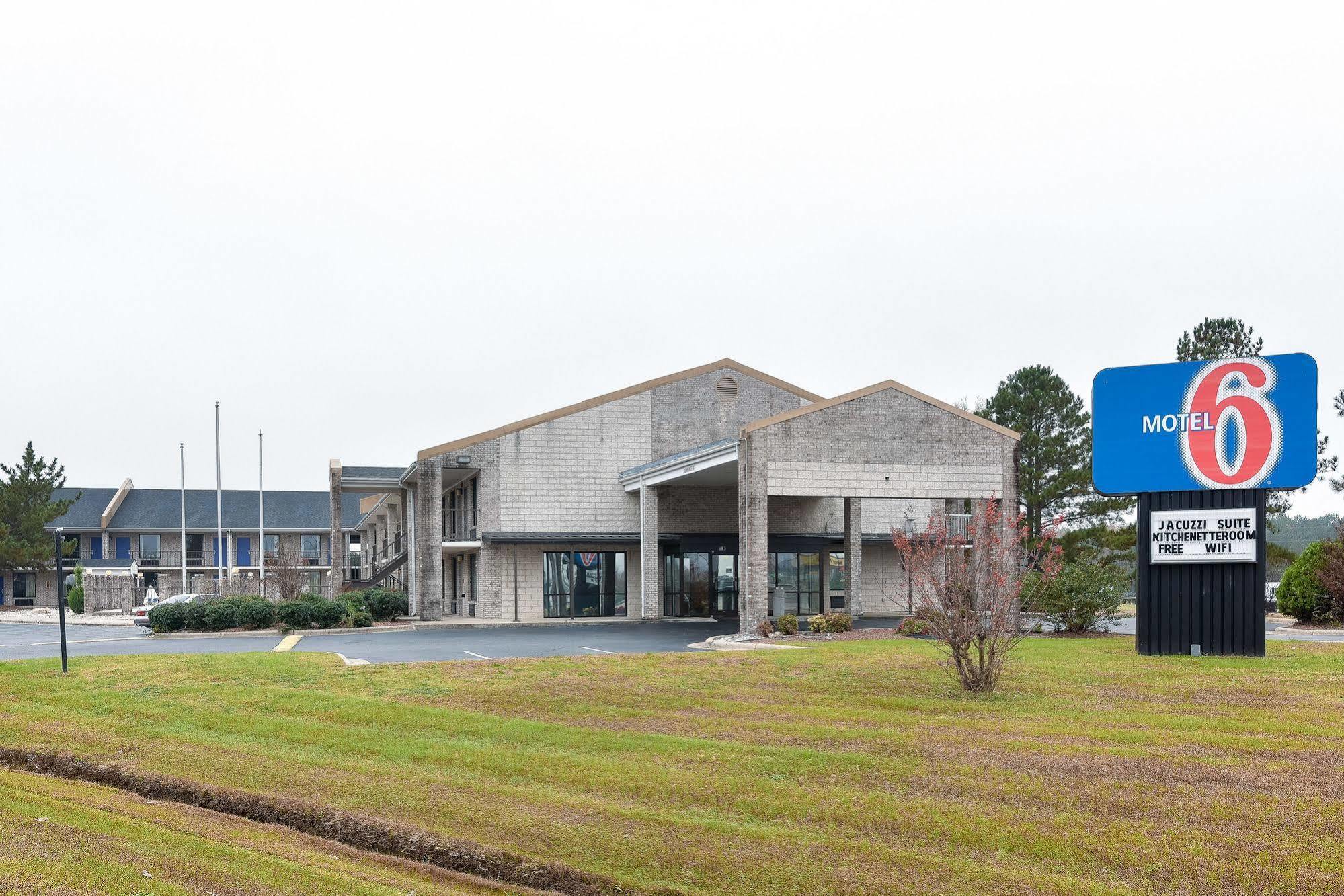 Motel 6-Kenly, Nc Eksteriør bilde